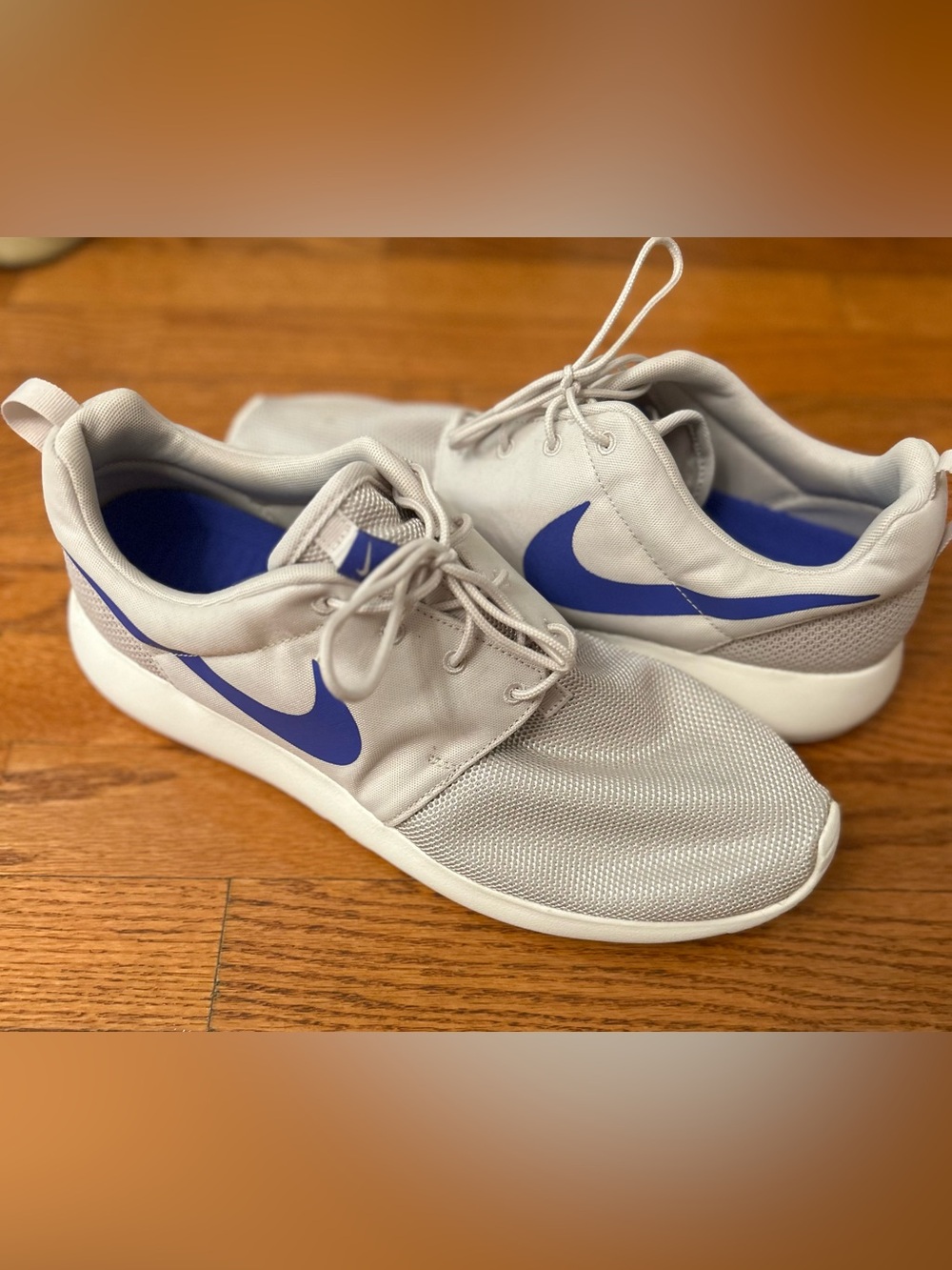 Nike Roshe One Desert Sand 
Persian Violet 511881-043
Men's Size 13 New